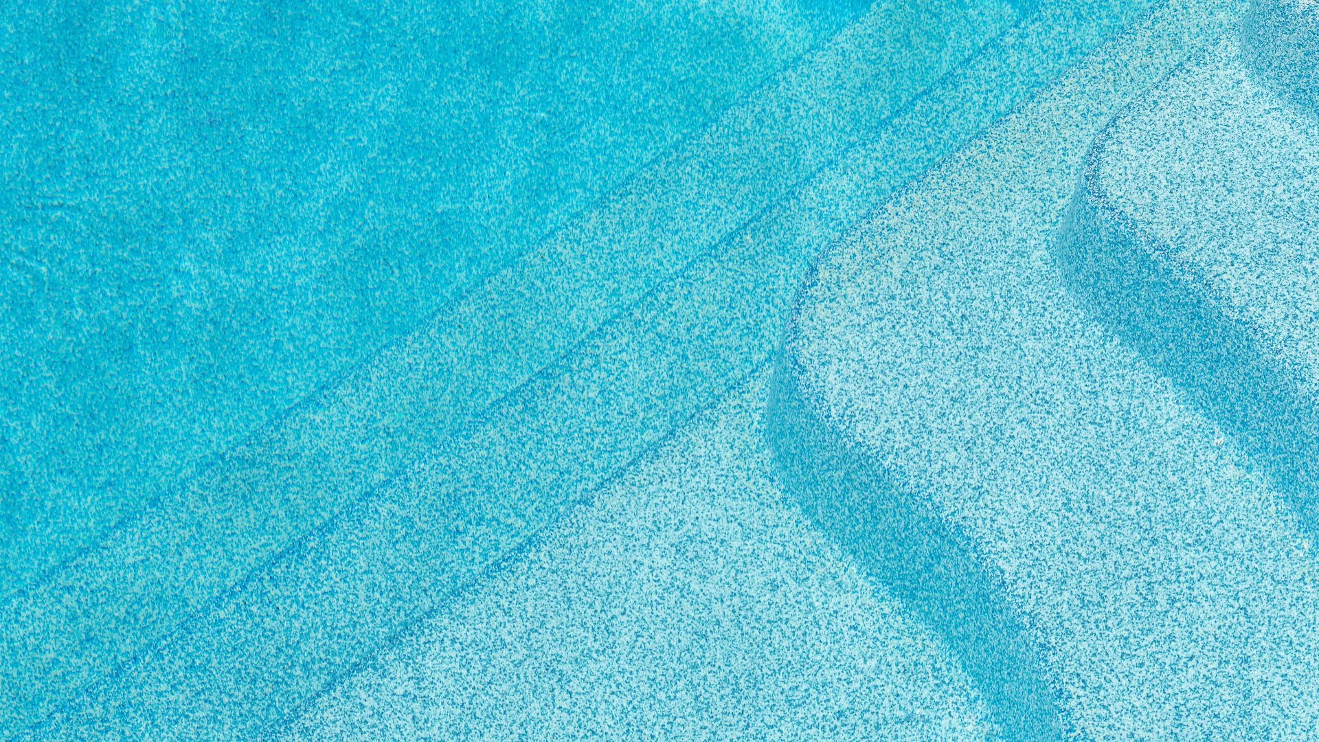 Pros & Cons of Using Fiberglass for Your New Pool