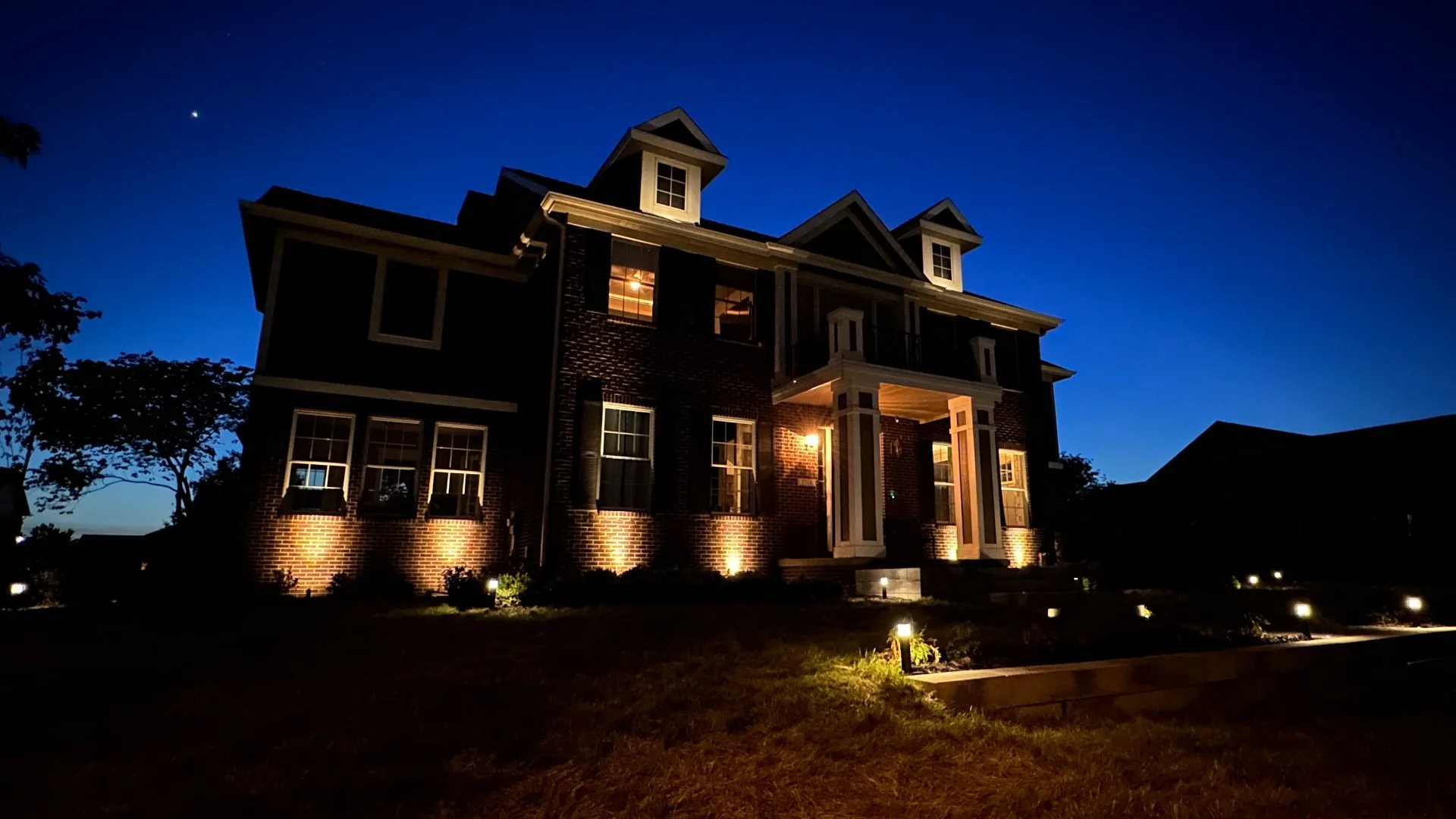 Landscape Lighting Techniques That'll Enhance Your Property at Night