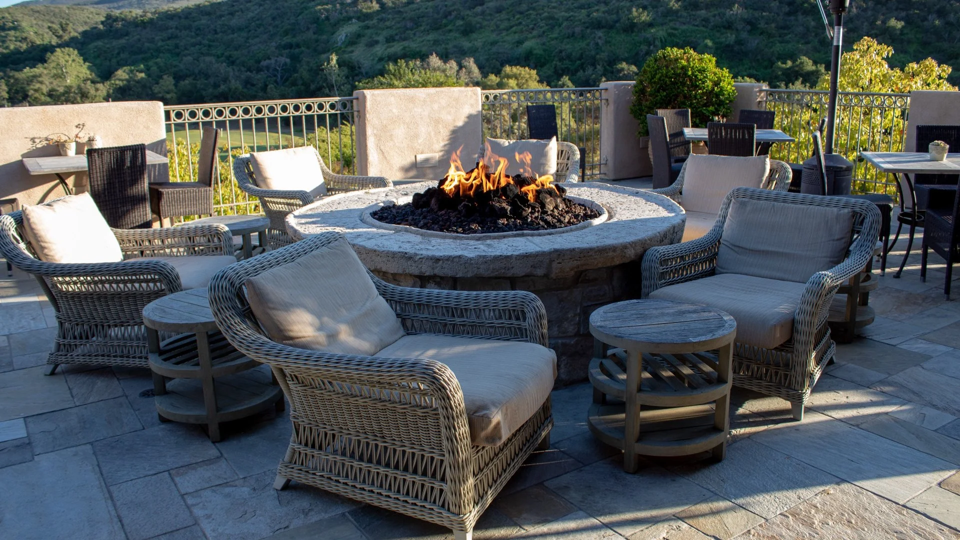 Fire Pit Design Options: Custom vs Kit