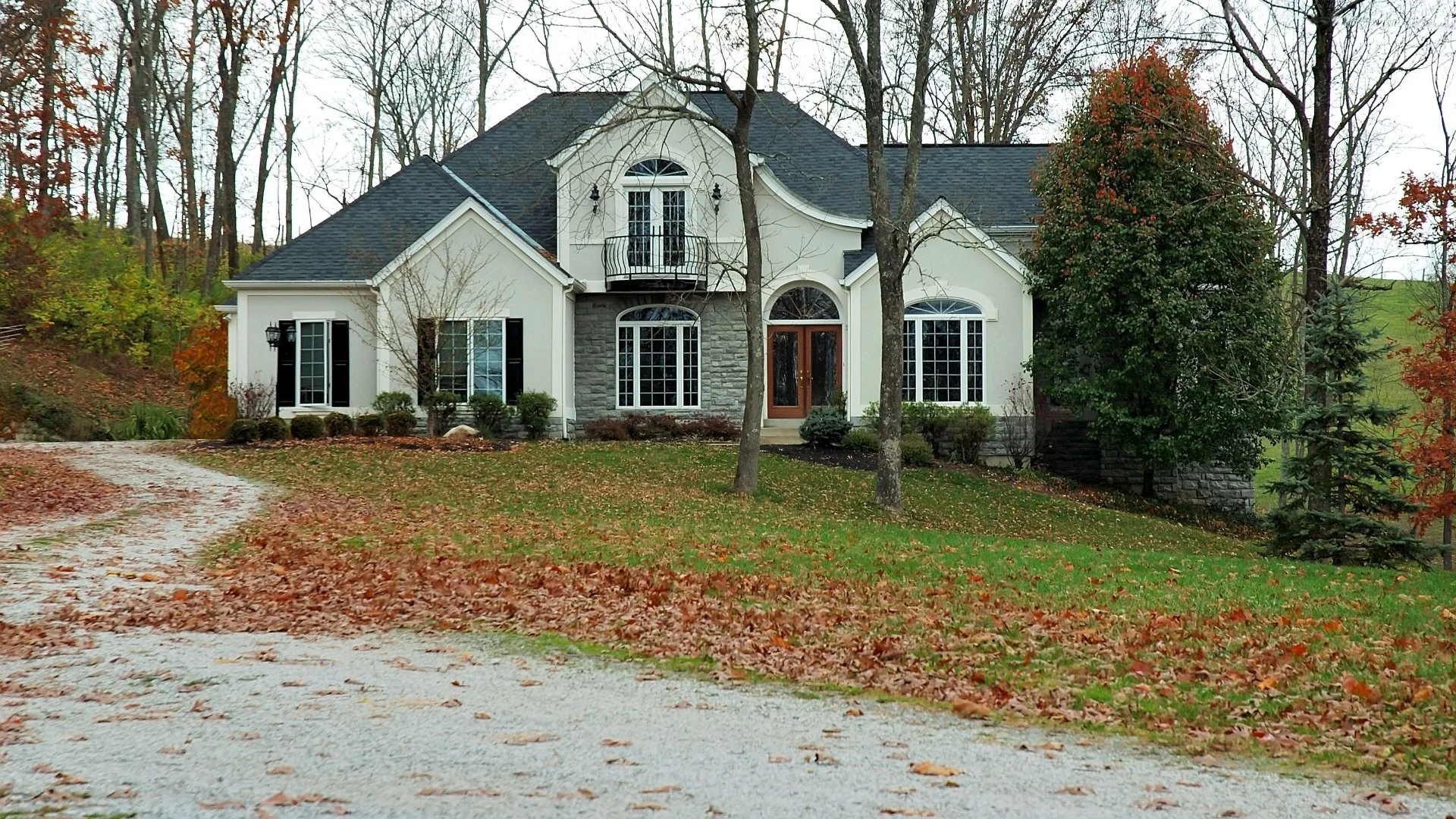 Don't Leave Debris On Your Lawn During the Winter Season