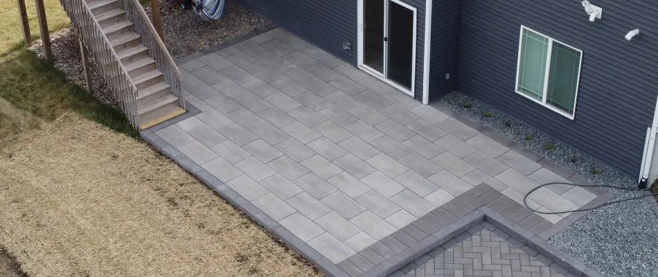 Patio with running bond paver pattern in Ankeny, IA.